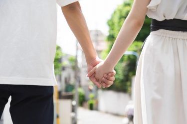 重度の乏精子症で顕微授精し、 2個の胚盤胞は4BB、3BB。 胚盤胞にも